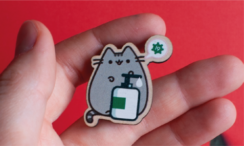 Значок ТК Котик с антисептиком